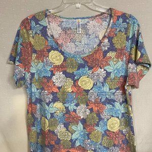 EUC LuLaRoe "Classic" T-shirt